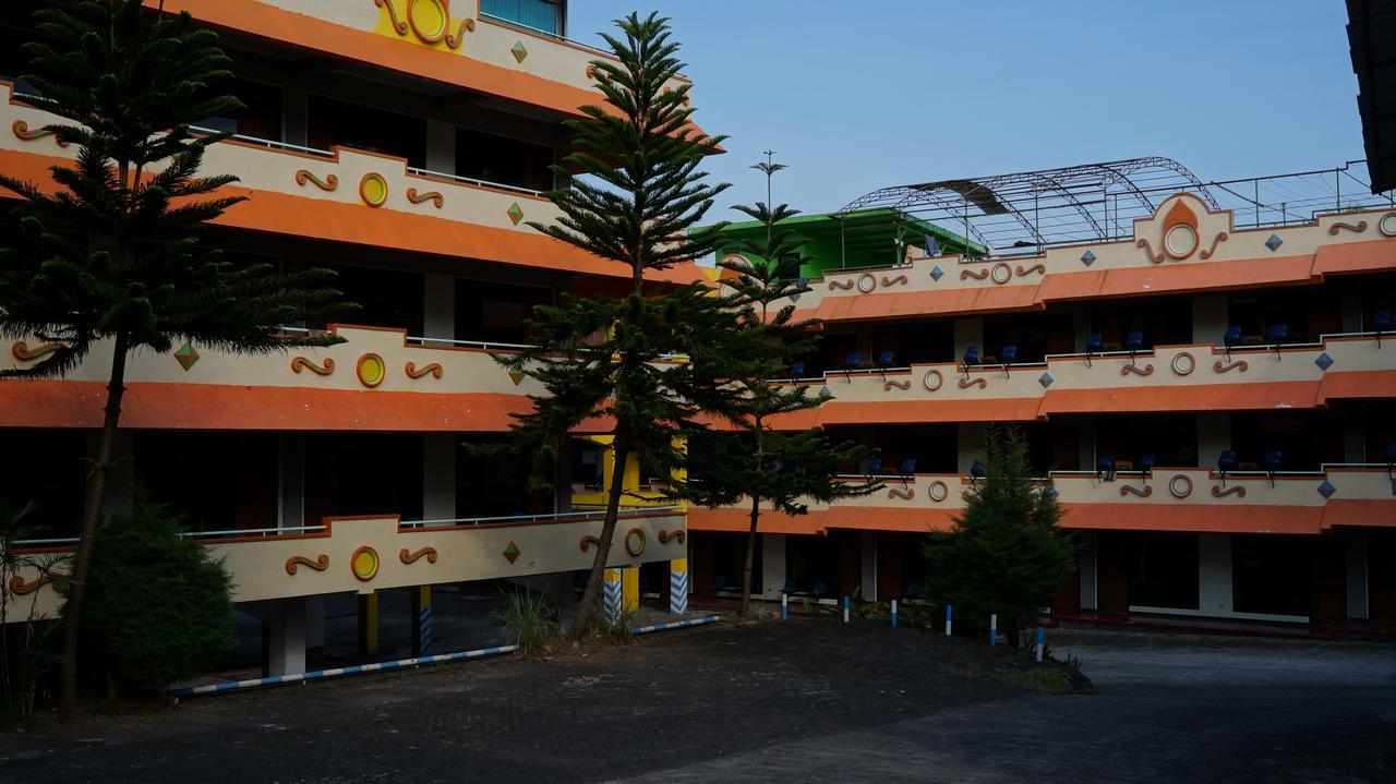 Hotel Surya Indah Batu Malang Exteriér fotografie