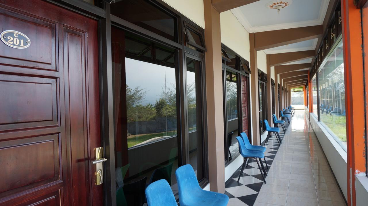 Hotel Surya Indah Batu Malang Exteriér fotografie