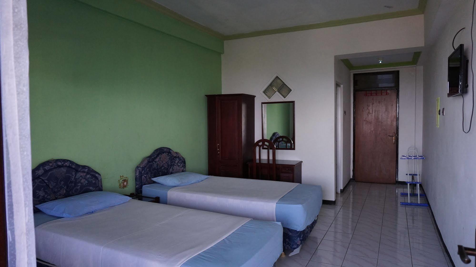 Hotel Surya Indah Batu Malang Exteriér fotografie