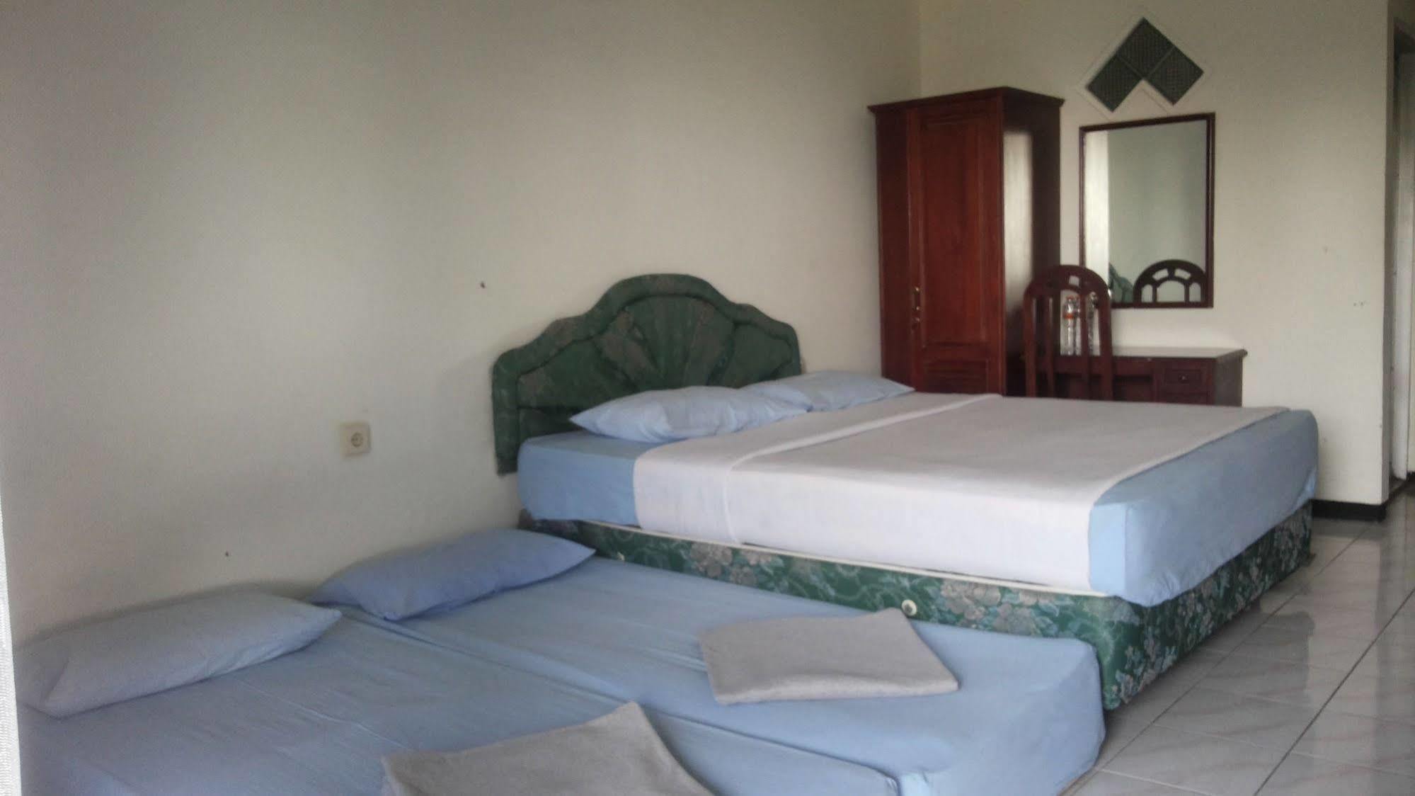 Hotel Surya Indah Batu Malang Exteriér fotografie