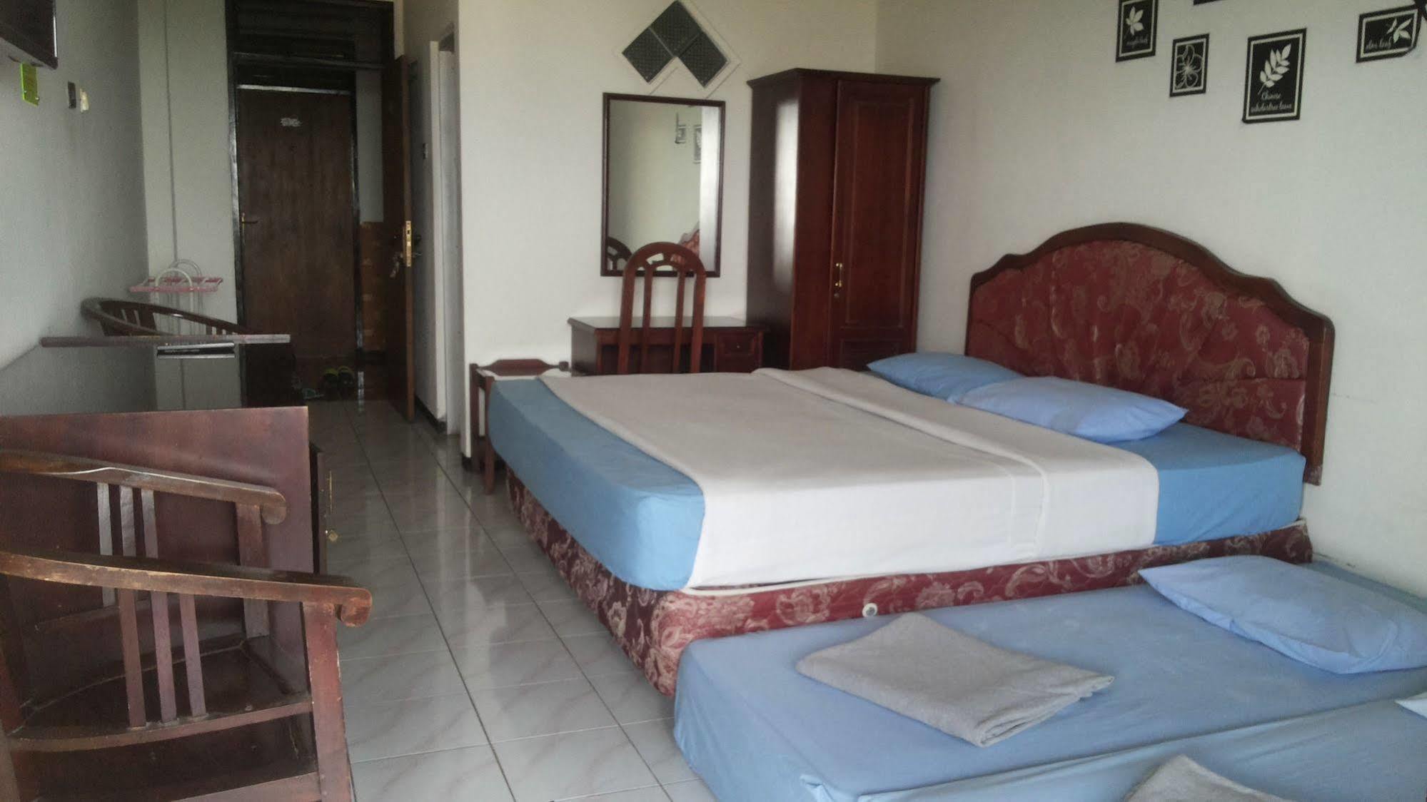 Hotel Surya Indah Batu Malang Exteriér fotografie